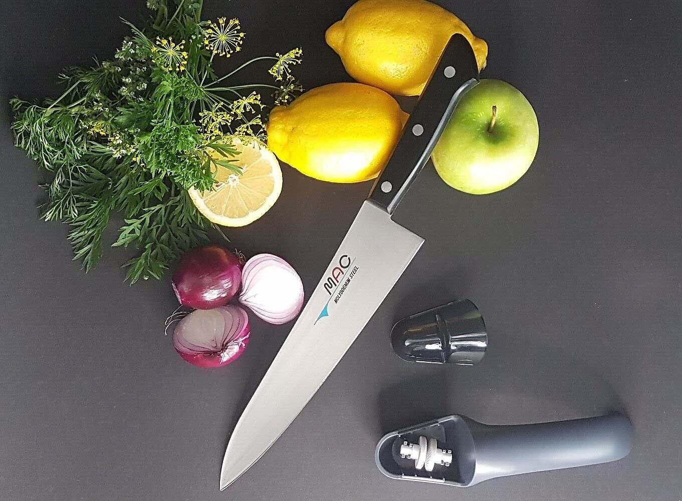 MAC Chef Kochmesser HB-85 und MAC Keramikschärfer RS1